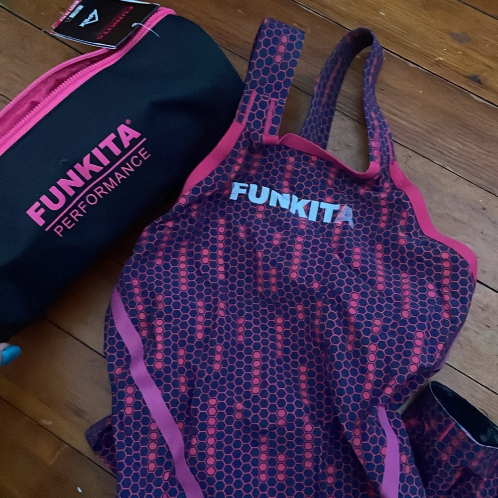 funkita tech suit 22 (read description)